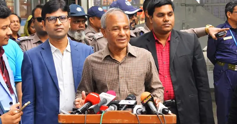 স্বরাষ্ট্র উপদেষ্টা লেফটেন্যান্ট জেনারেল (অব.) জাহাঙ্গীর আলম চৌধুরী